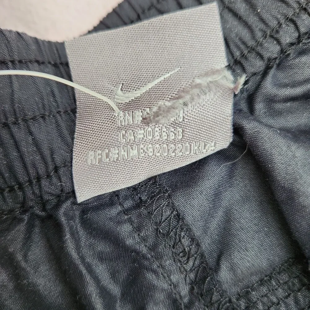 Vintage Nike Girls Small Black Woven Shorts Y2K 2001 Retro Deadstock NWT 463693